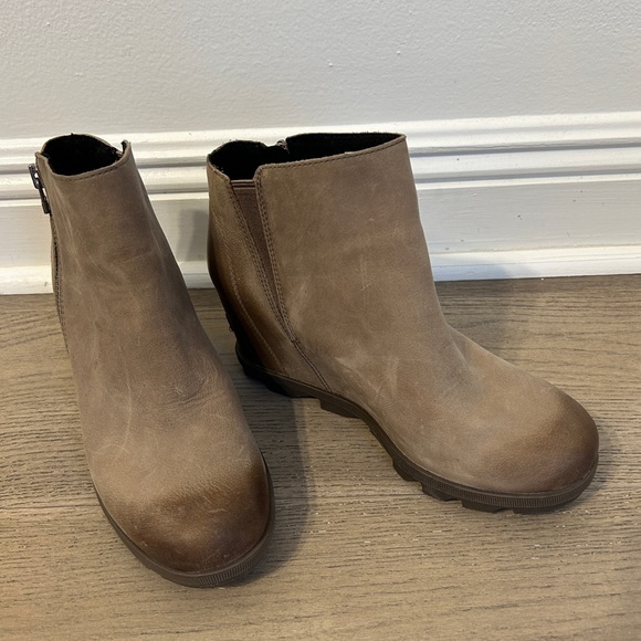 Sorel Women's Joan of Arctic Wedge II Zipper Fashion Boot - Size 9 - Picture 2 of 8